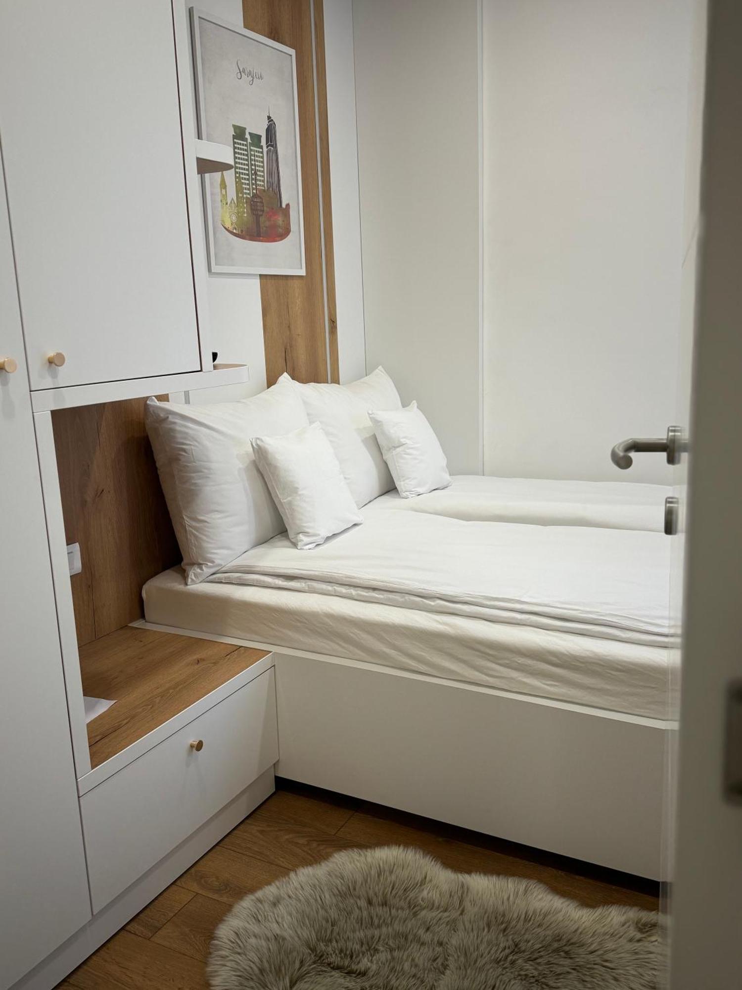 Mona Luxury - Free Garage Parking Apartment